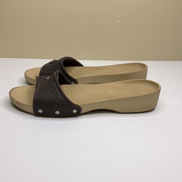 Crocs Sandals Brown Cream Rubber Casual Slides Women’s Size 9 - Picture 3 of 12